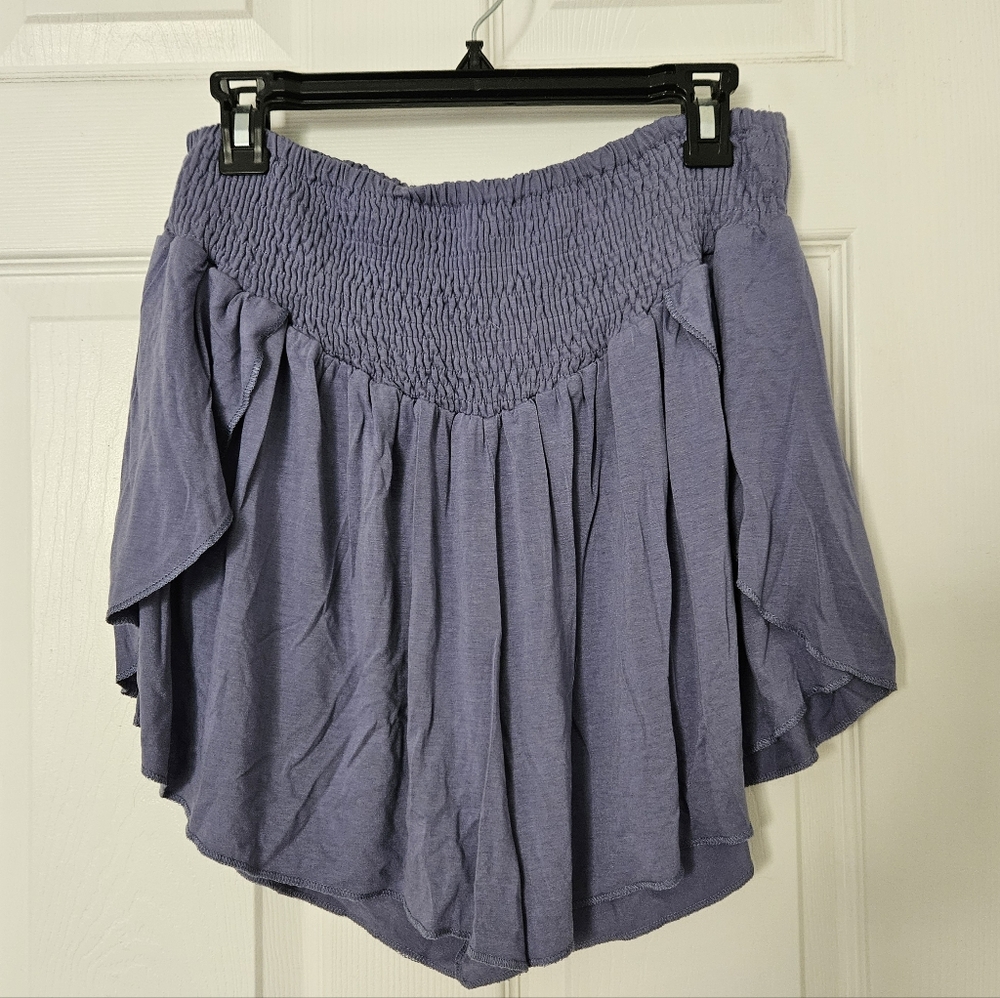 XL Earthbound Trading Co blue shorts smocked waist